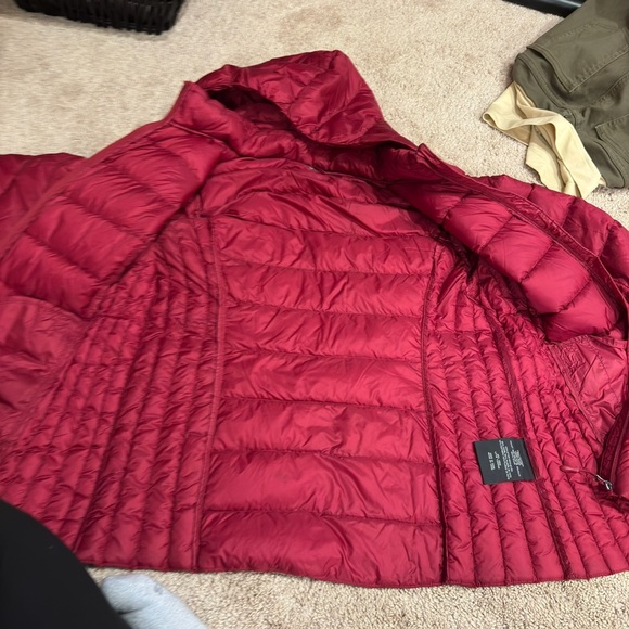 Women's Red Puffer Jacket - Picture 5 of 6